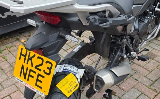 Tyre change on a Motor